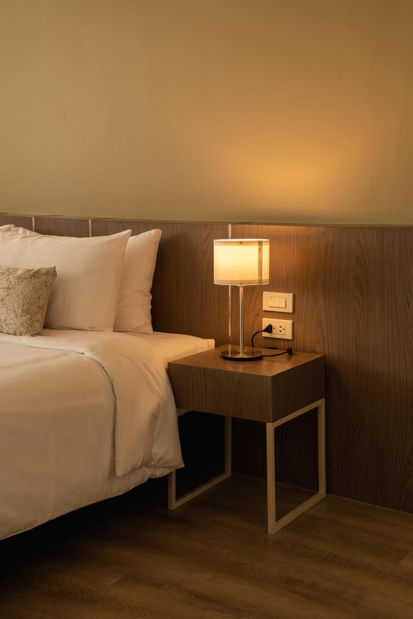 The Rise Suites Hotel, Chiang Mai - Sha Extra Plus Exterior foto